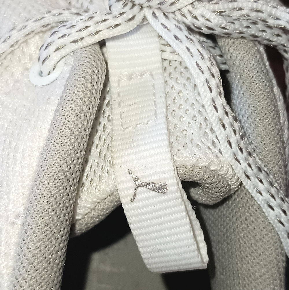 Puma Soft Foam White Athletic Shoes - Picture 5 of 6
